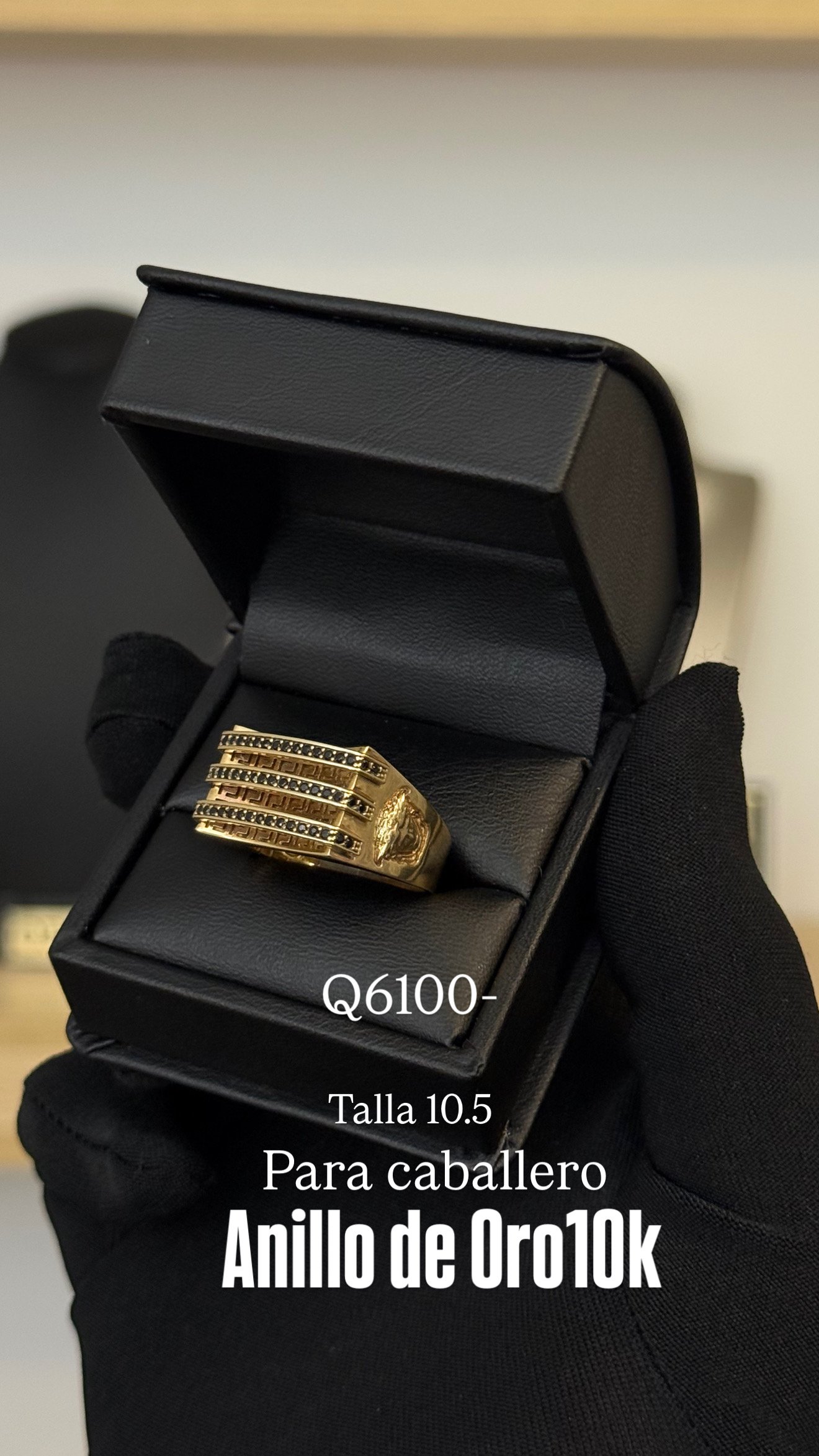 1DB1660E-DA99-4D49-893B-473D25EE5E50 ANILLO DE ORO10K DISEÑO VERSACE - Image 1