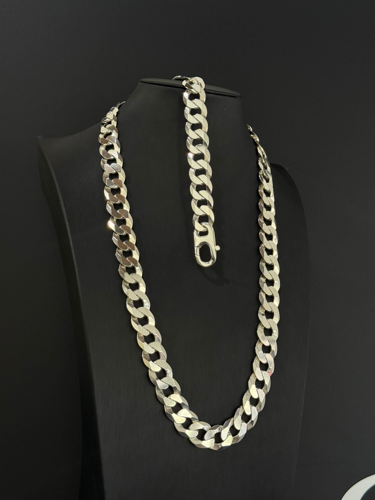 7e9b2784-d3ad-49fd-9587-58ff7083a2fb JUEGO CUBANO DE PLATA - Image 1