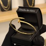 Brazalete diseño clavo oro10k